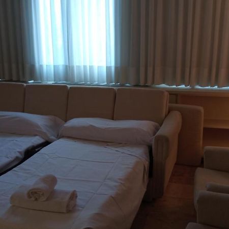 Apartamentos Centro Colon Madrid Eksteriør billede