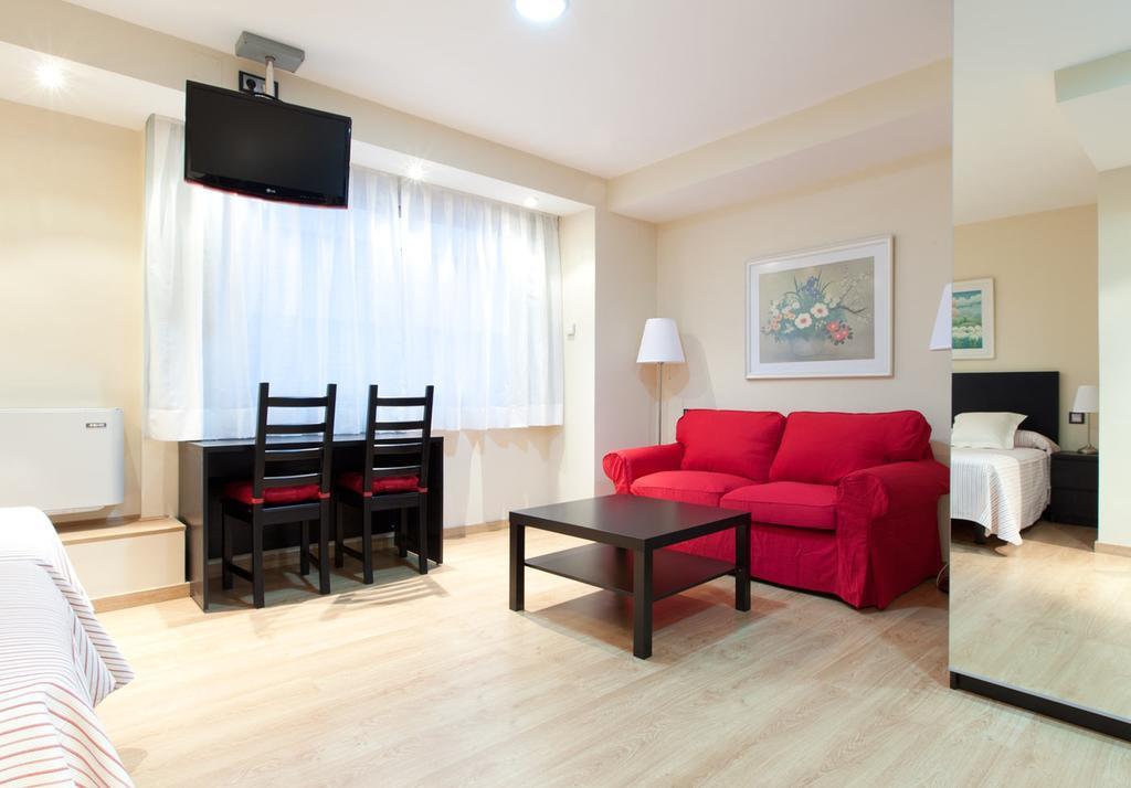 Apartamentos Centro Colon Madrid Eksteriør billede